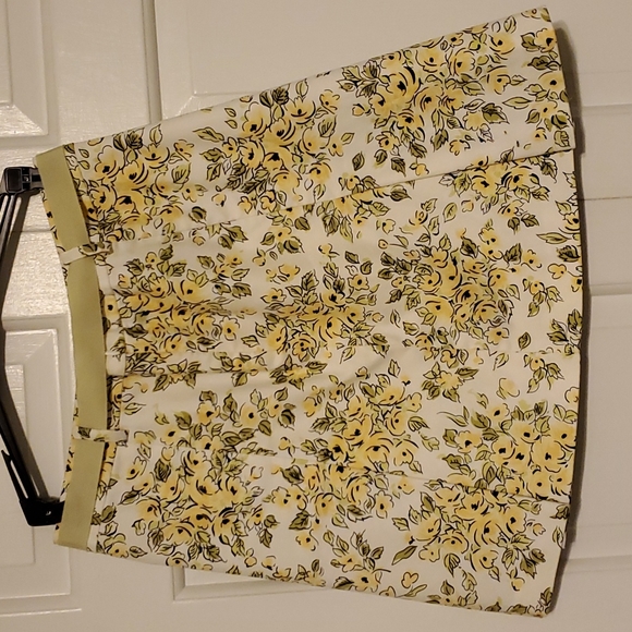 Spring/Summer Skirt with matching top - Picture 7 of 13